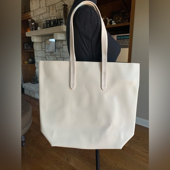 Ultra Beauty Beige Beauty Tote Bag - Picture 5 of 14